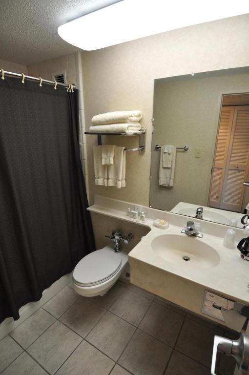 Hillside Inn Мэдисон Номер фото