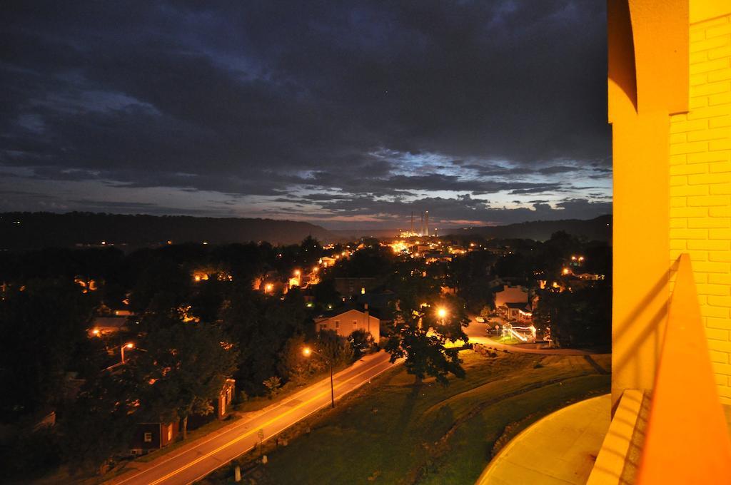 Hillside Inn Мэдисон Номер фото
